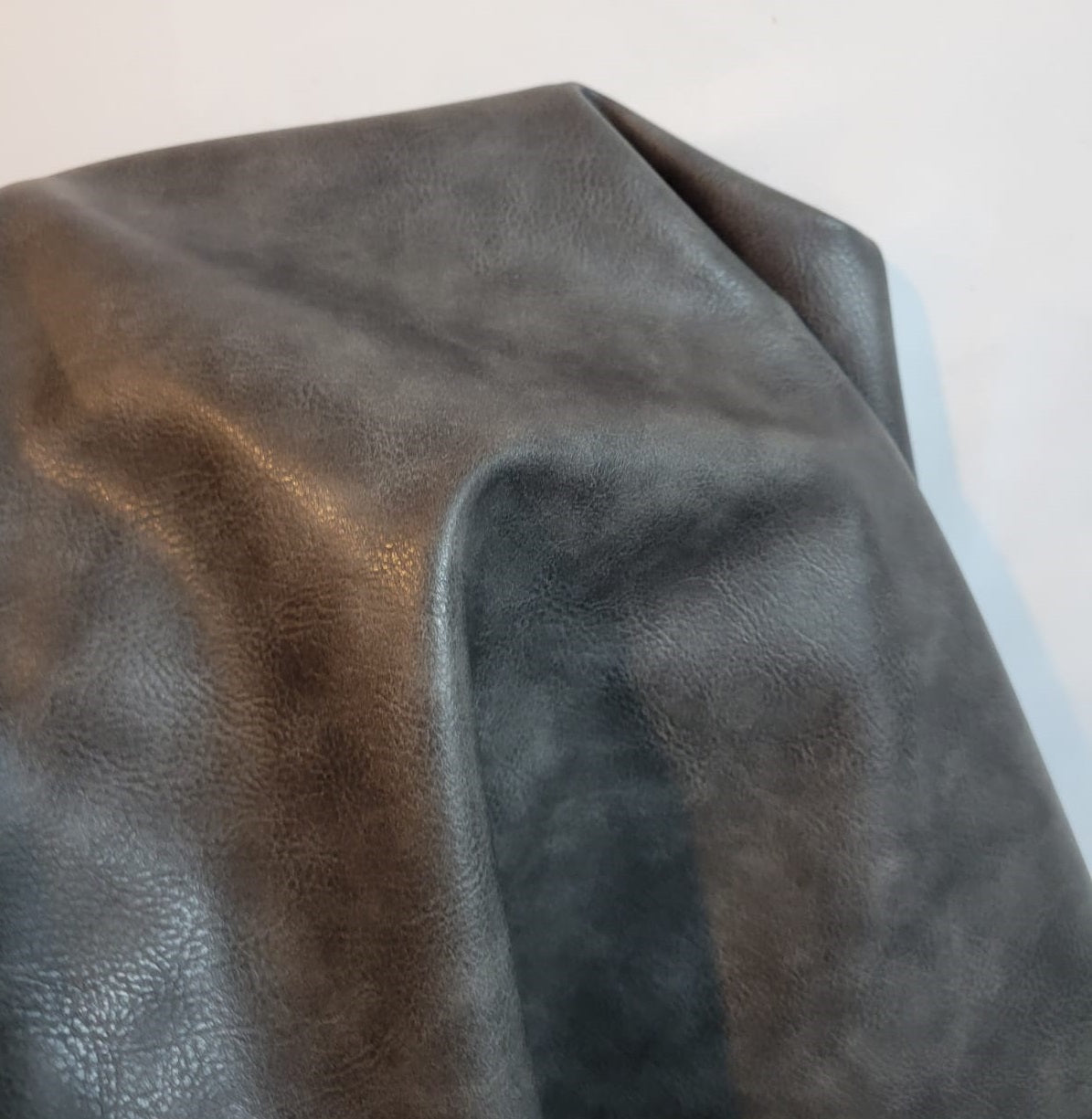  Faux vegan leather by the yard sheets distressed leather fabric for upholstery 30,000 Double Rubs vinyl sheets nappa leather crafts bookbinding books furniture fabrics uphilstery fuax material pu pleather faiux learher cruelty free nappa seat graphite gray antique